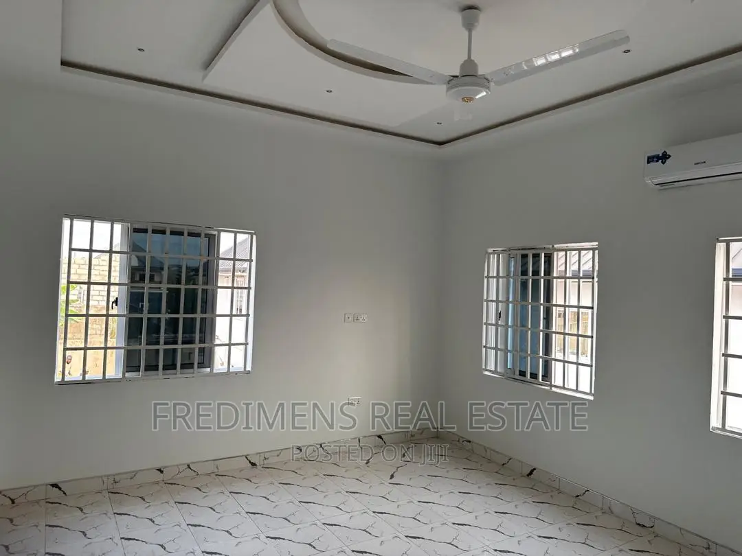 5bdrm House in Fredimens Real, Kumasi Metropolitan for sale