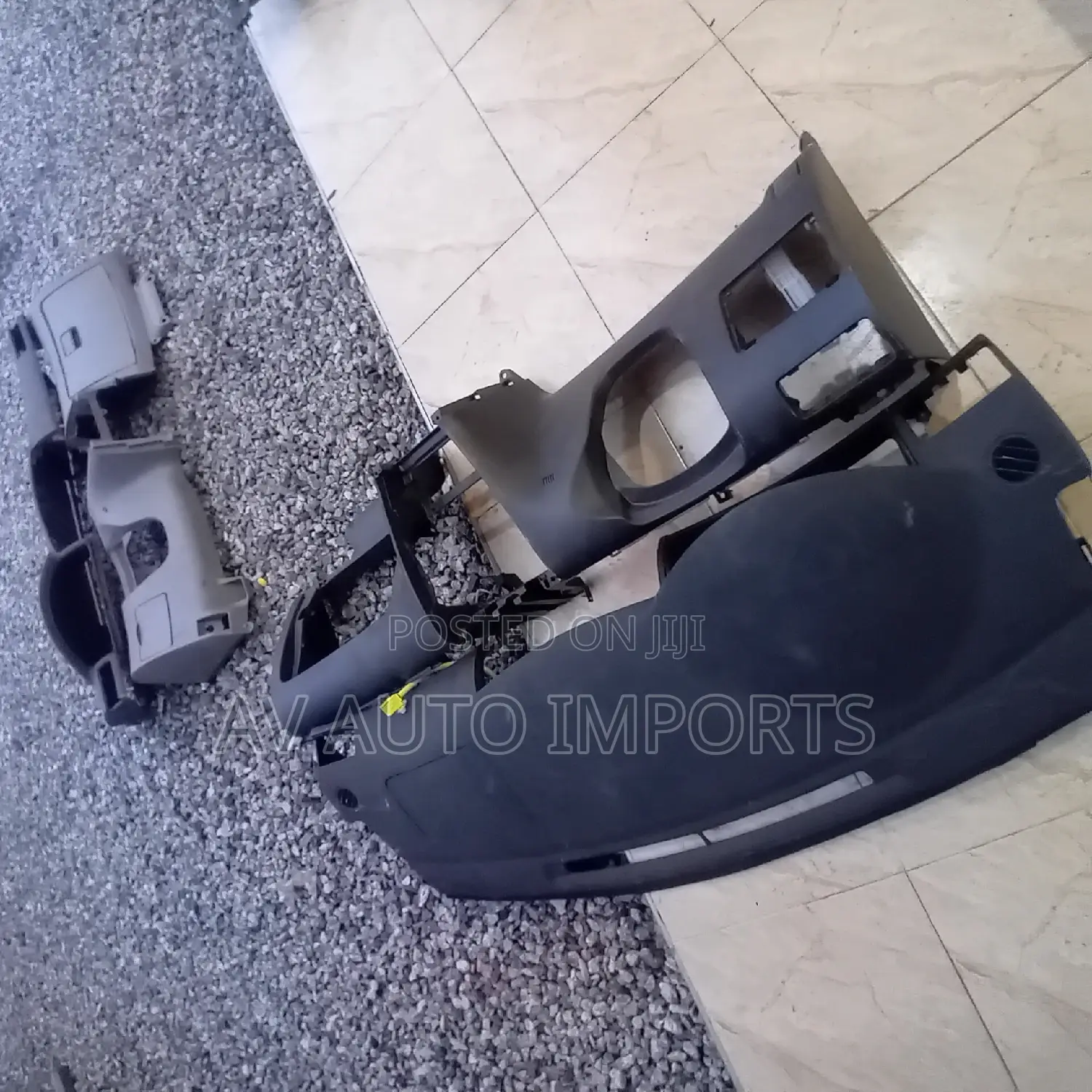 Corolla S/Le Dashboard Consoles (2003-08)