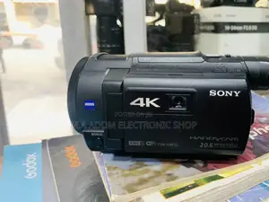 Classic Design Sony FDR-AXP35 Ultra HD Camcorder.