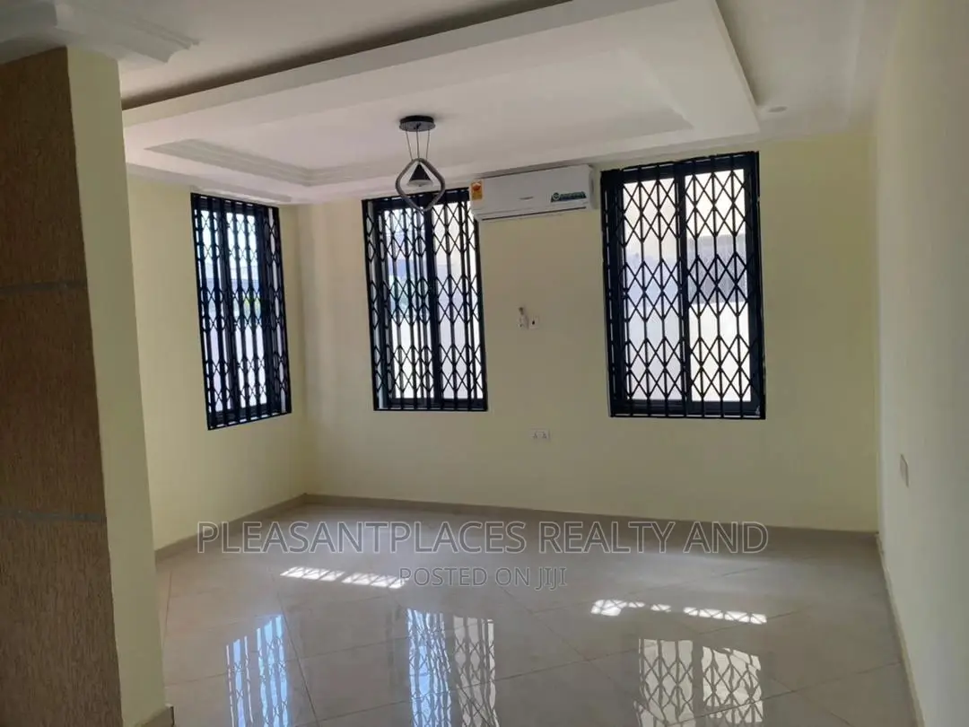 4bdrm Duplex in Pleasantplaces, Spintex for sale