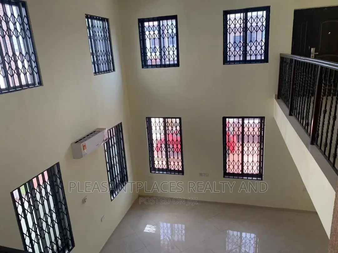 4bdrm Duplex in Pleasantplaces, Spintex for sale
