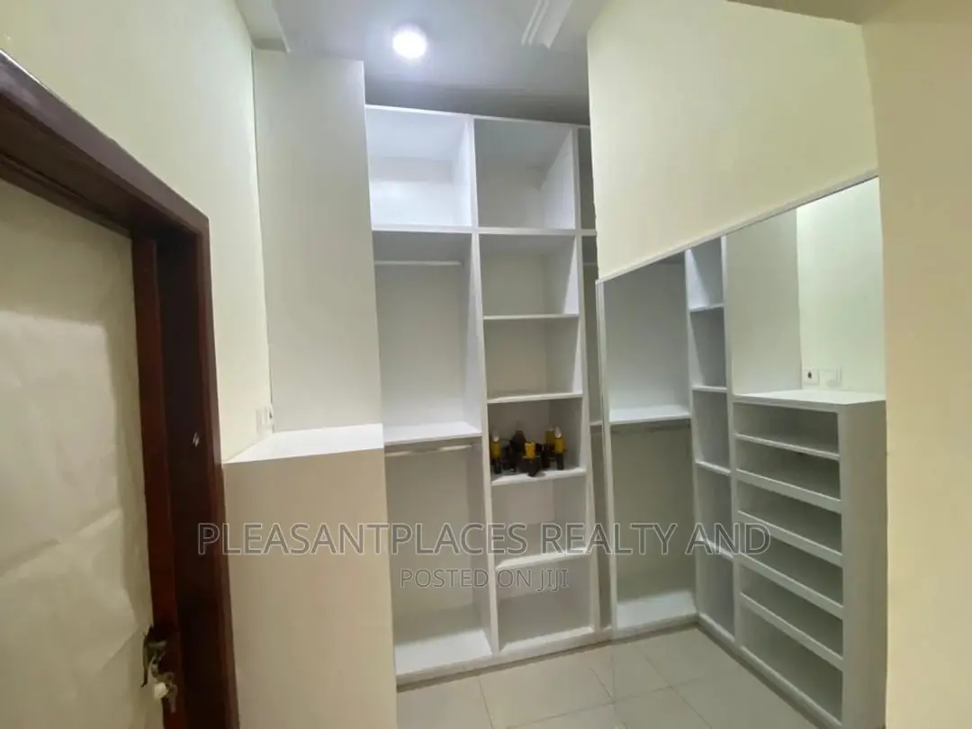 4bdrm Duplex in Pleasantplaces, Spintex for sale