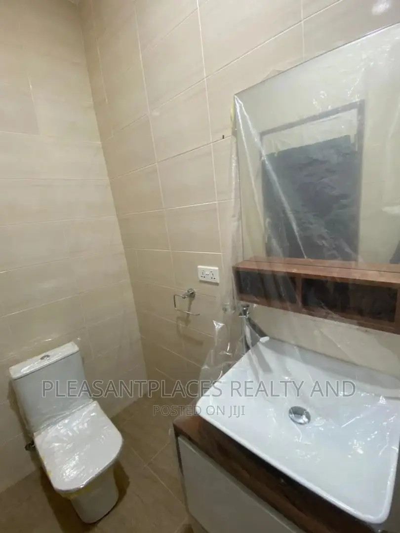 4bdrm Duplex in Pleasantplaces, Spintex for sale