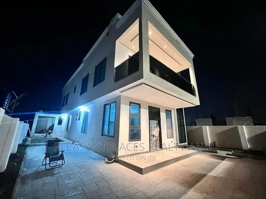 4bdrm Duplex in Pleasantplaces, Spintex for sale