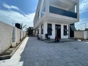 4bdrm Duplex in Pleasantplaces, Spintex for sale