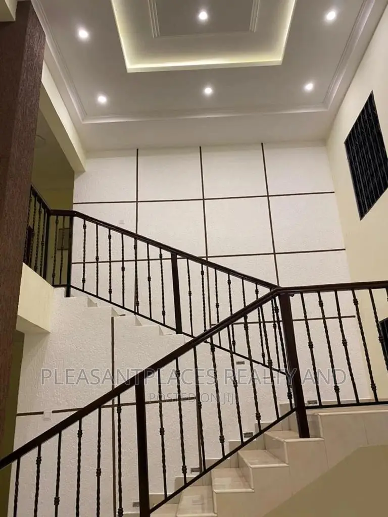 4bdrm Duplex in Pleasantplaces, Spintex for sale