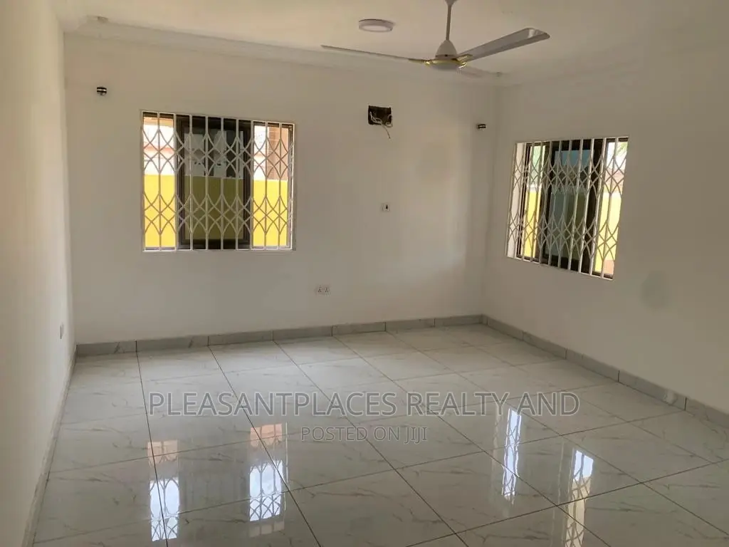 4bdrm Duplex in Pleasantplaces, Spintex for sale