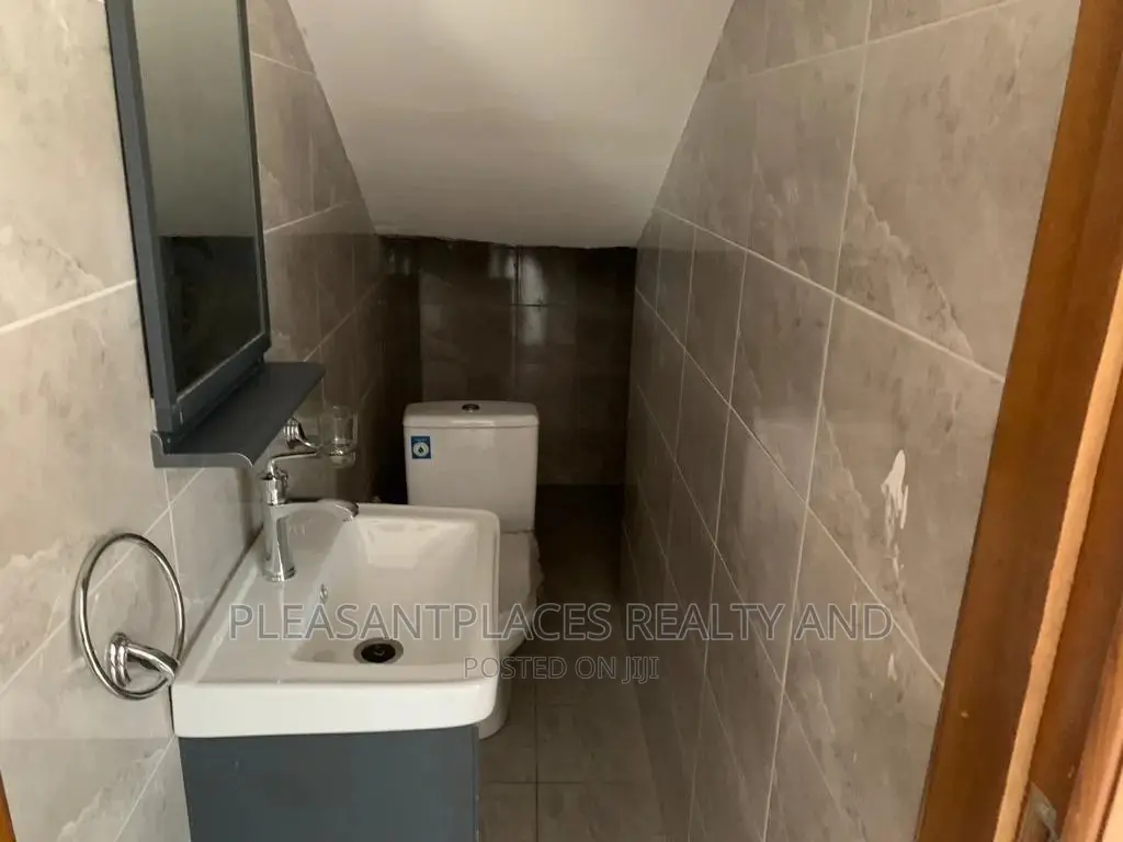 4bdrm Duplex in Pleasantplaces, Spintex for sale