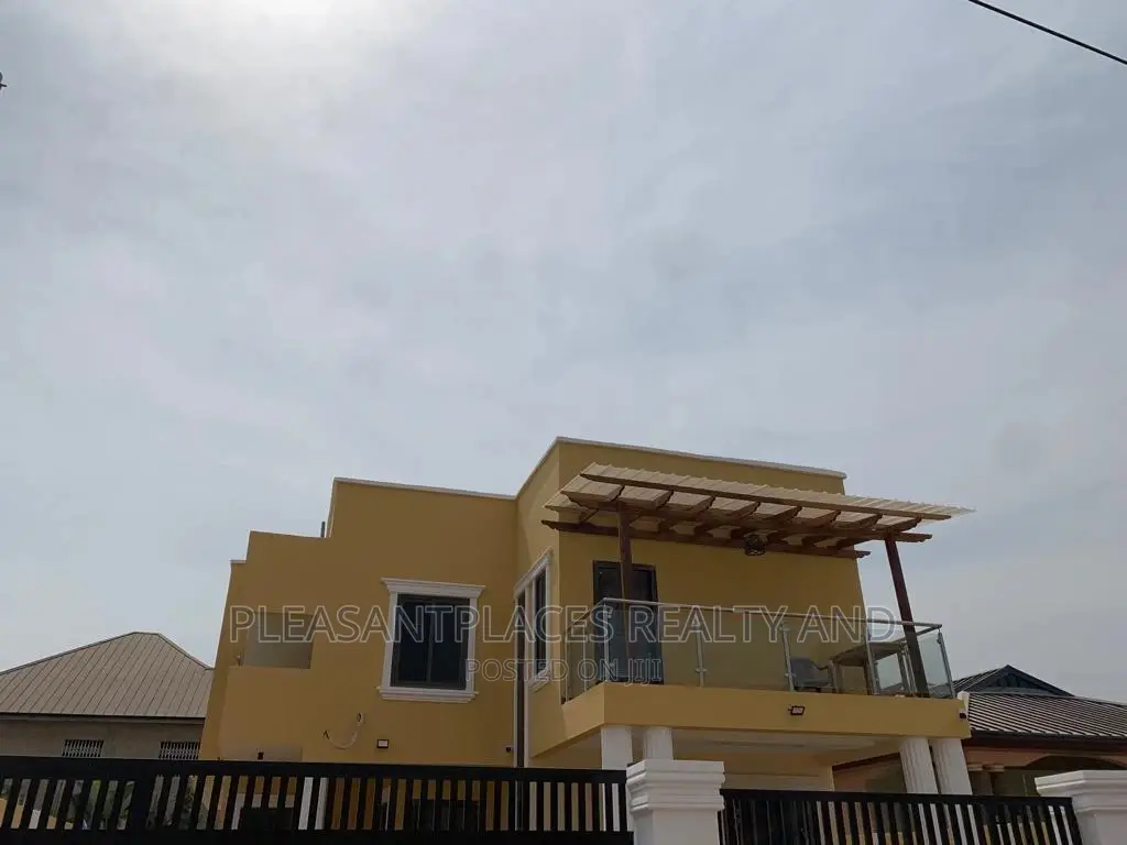 4bdrm Duplex in Pleasantplaces, Spintex for sale