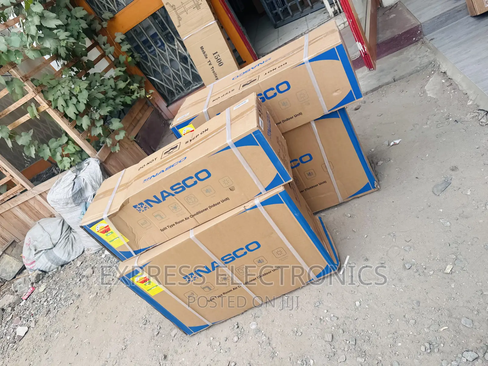 A New Nasco Air Conditioner Split R410 Gas 2hp
