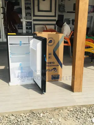 Topfreezer Pearl Black Glass Singledoor Tabletop Fridge