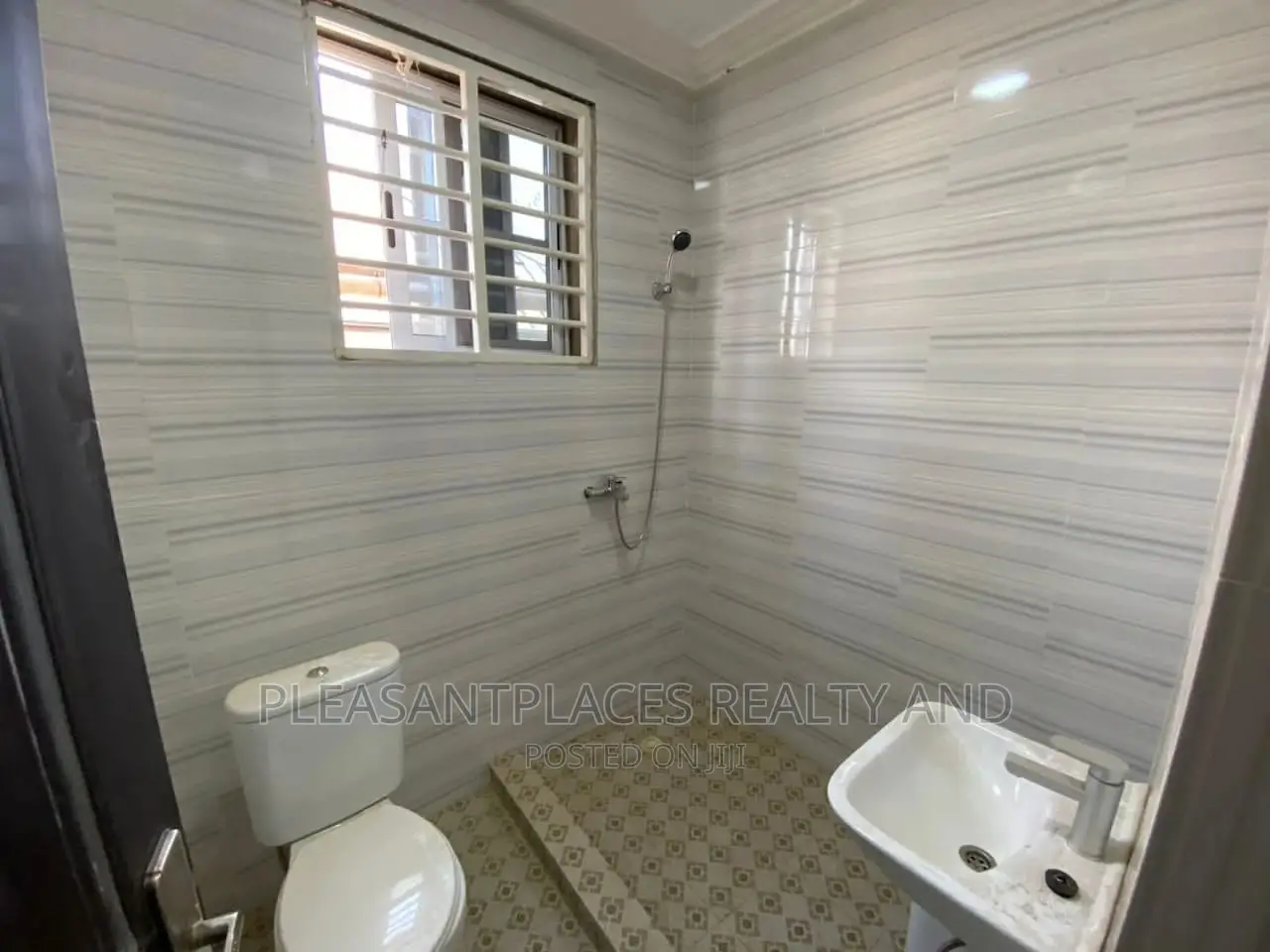 2bdrm Apartment in Pleasantplaces, Accra Metropolitan for rent
