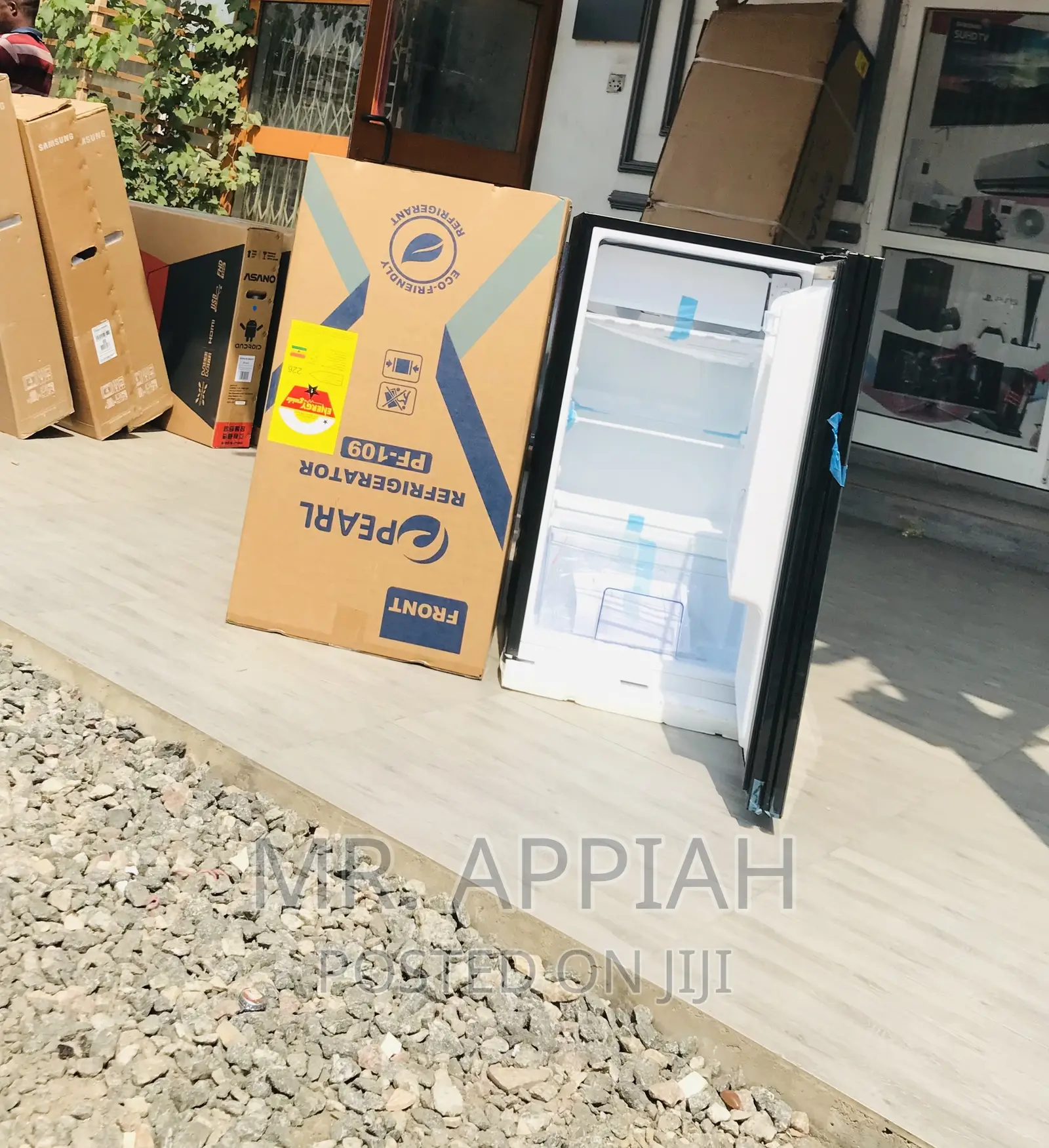 Sealed in Box Pearl PF-109 1 Door Electric Fridge,Mirror.