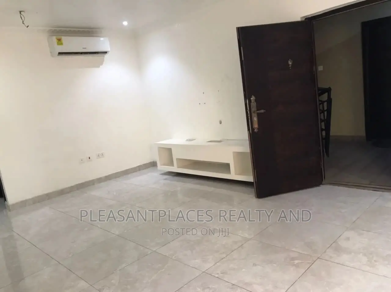 2bdrm Apartment in Pleasantplaces, West Legon for rent