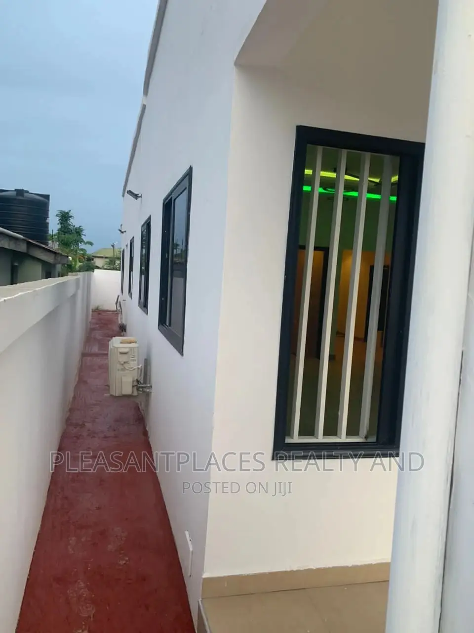 3bdrm House in Pleasantplaces, Lake Side Estate for sale