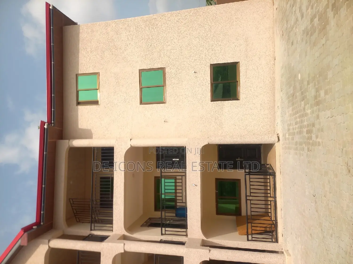 2bdrm Duplex in De-Icons Real Estate, Awutu Senya East Municipal