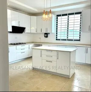 4bdrm Duplex in Pleasantplaces, East Legon for sale