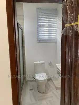 4bdrm Duplex in Pleasantplaces, East Legon for sale