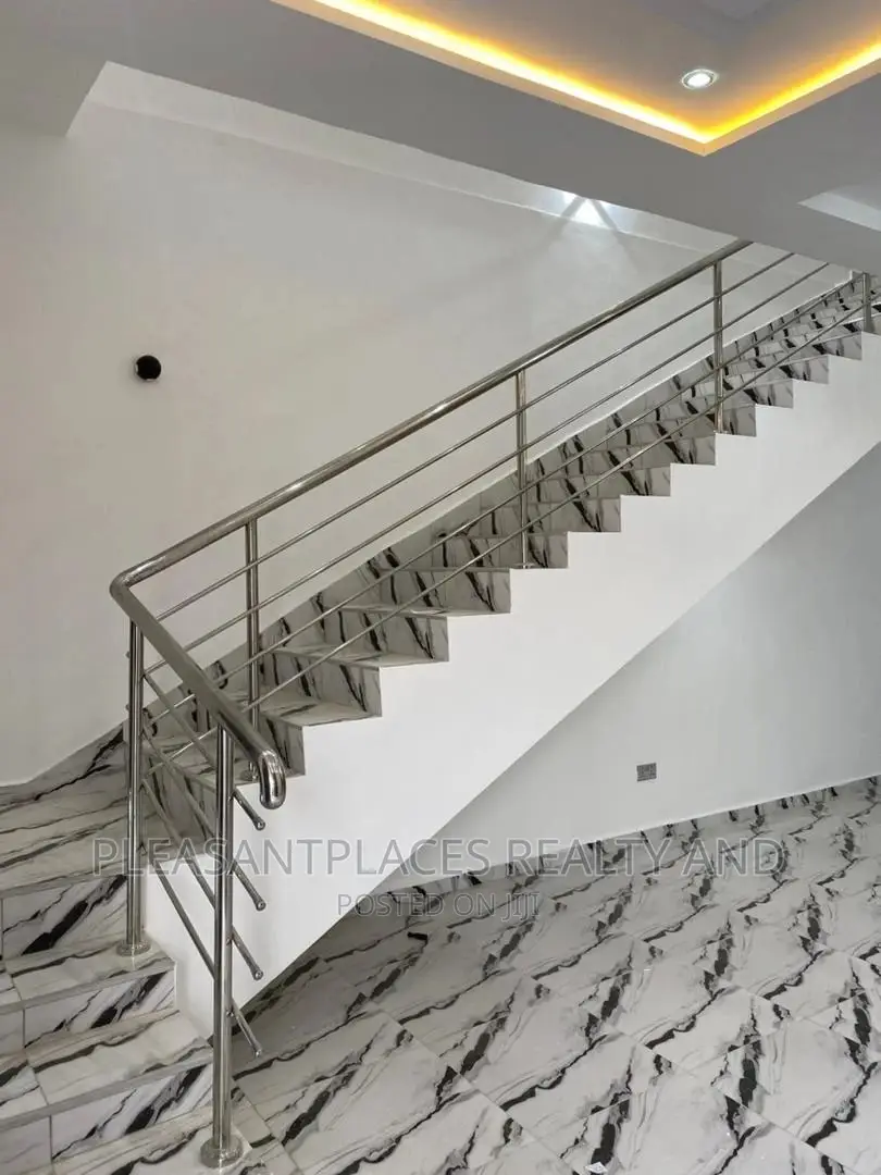 4bdrm Duplex in Pleasantplaces, East Legon for sale