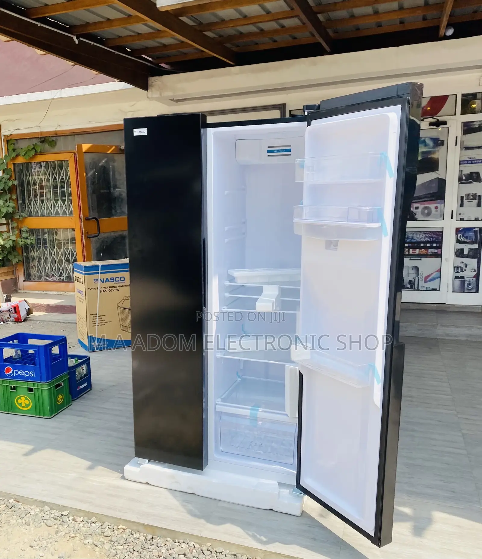Extremely Chilling Nasco Nassb2-64s Electric Fridge,Black.