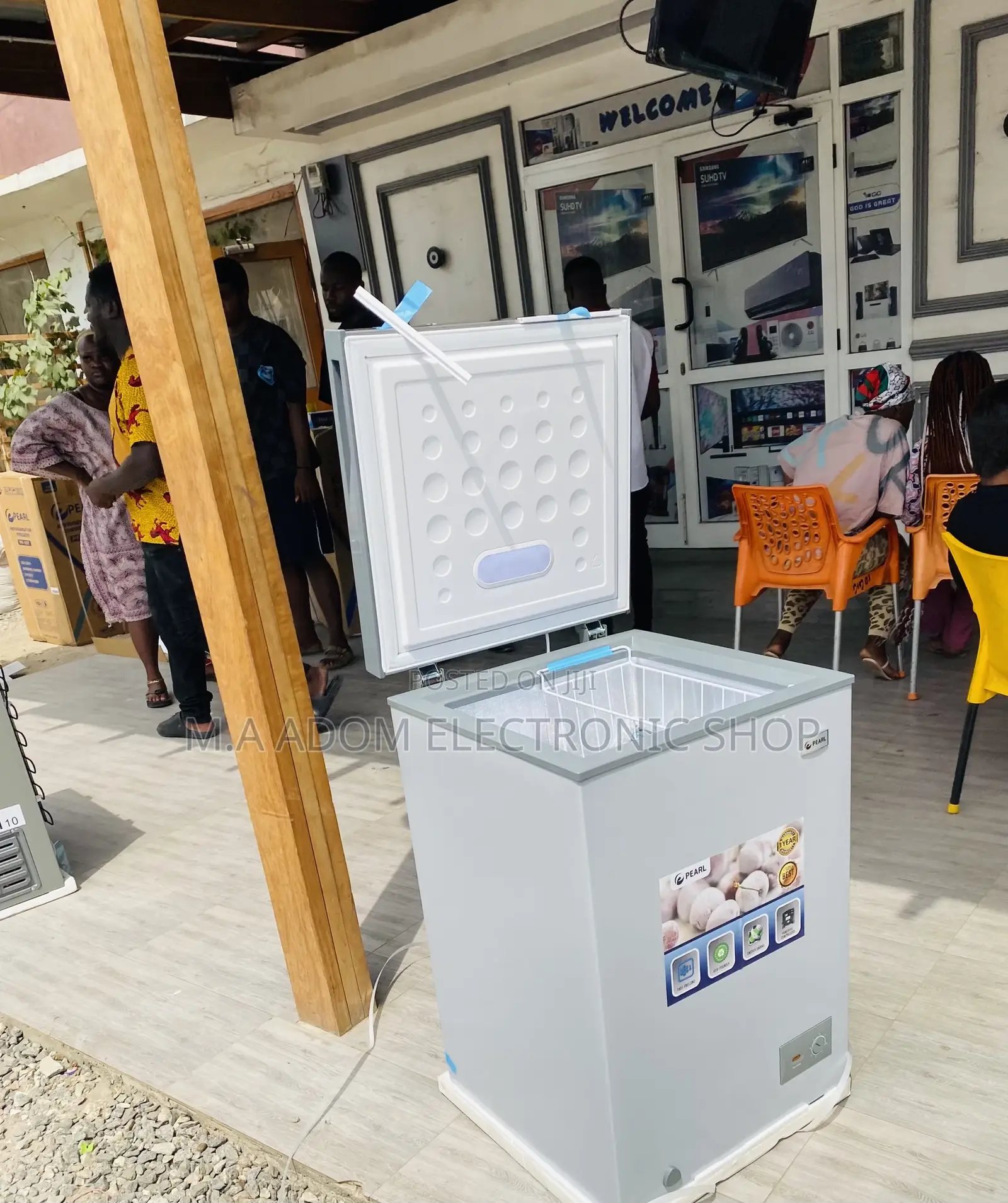 Latest and Affordable Pearl PCF-127 1 Door Electric Freezer.
