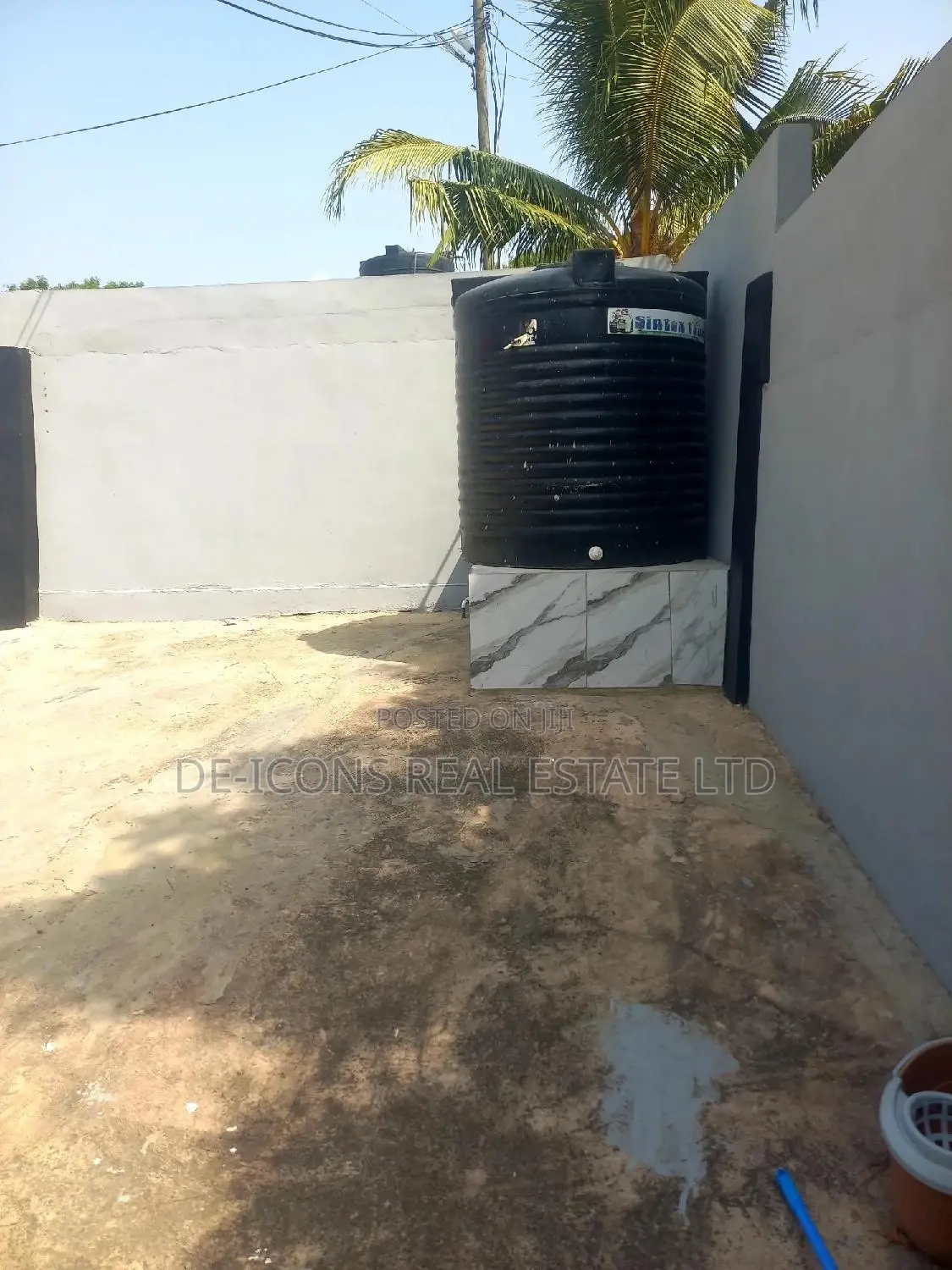 3bdrm Bungalow in De-Icons Real Estate, Ga East Municipal for rent