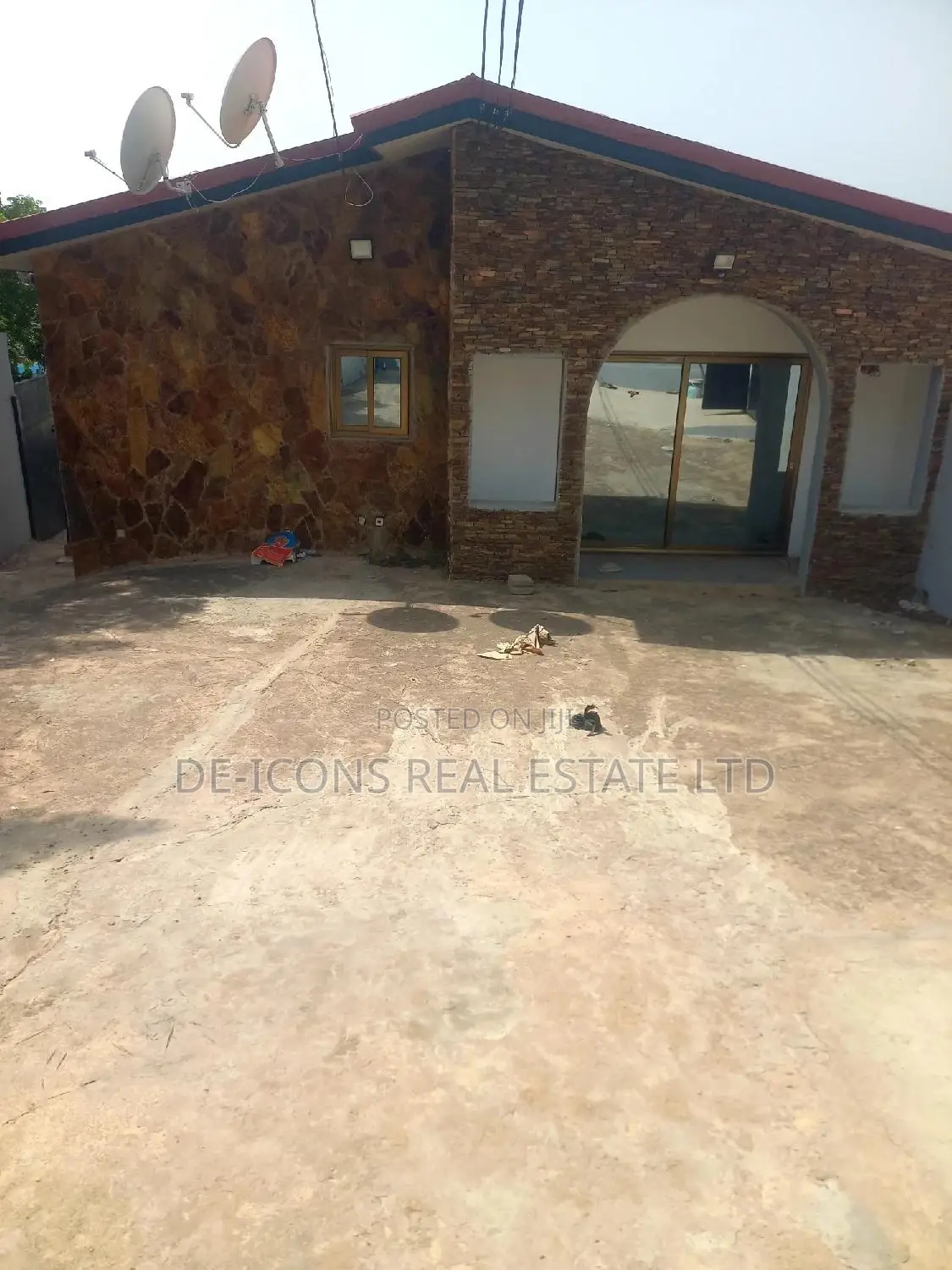3bdrm Bungalow in De-Icons Real Estate, Ga East Municipal for rent