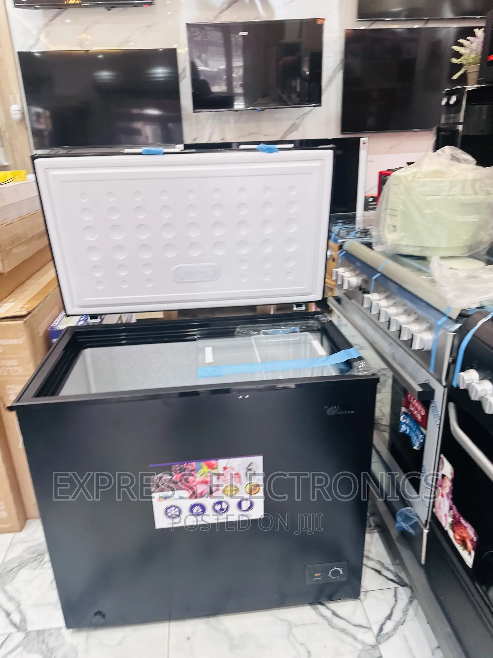 Rainbow  Chest Freezer Single Door Single Door 200L