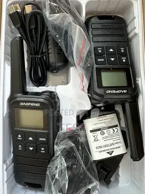 Baofeng Walkie-Talkie Screen Radio 2in1 With Earpiece