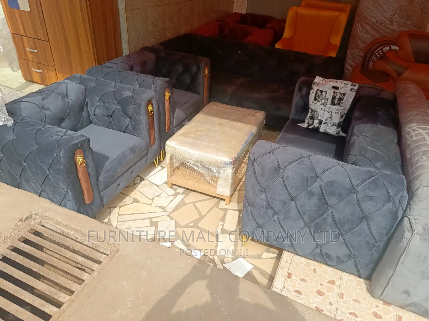 Lovely Sofa Set Available As Seen. Free Delivery