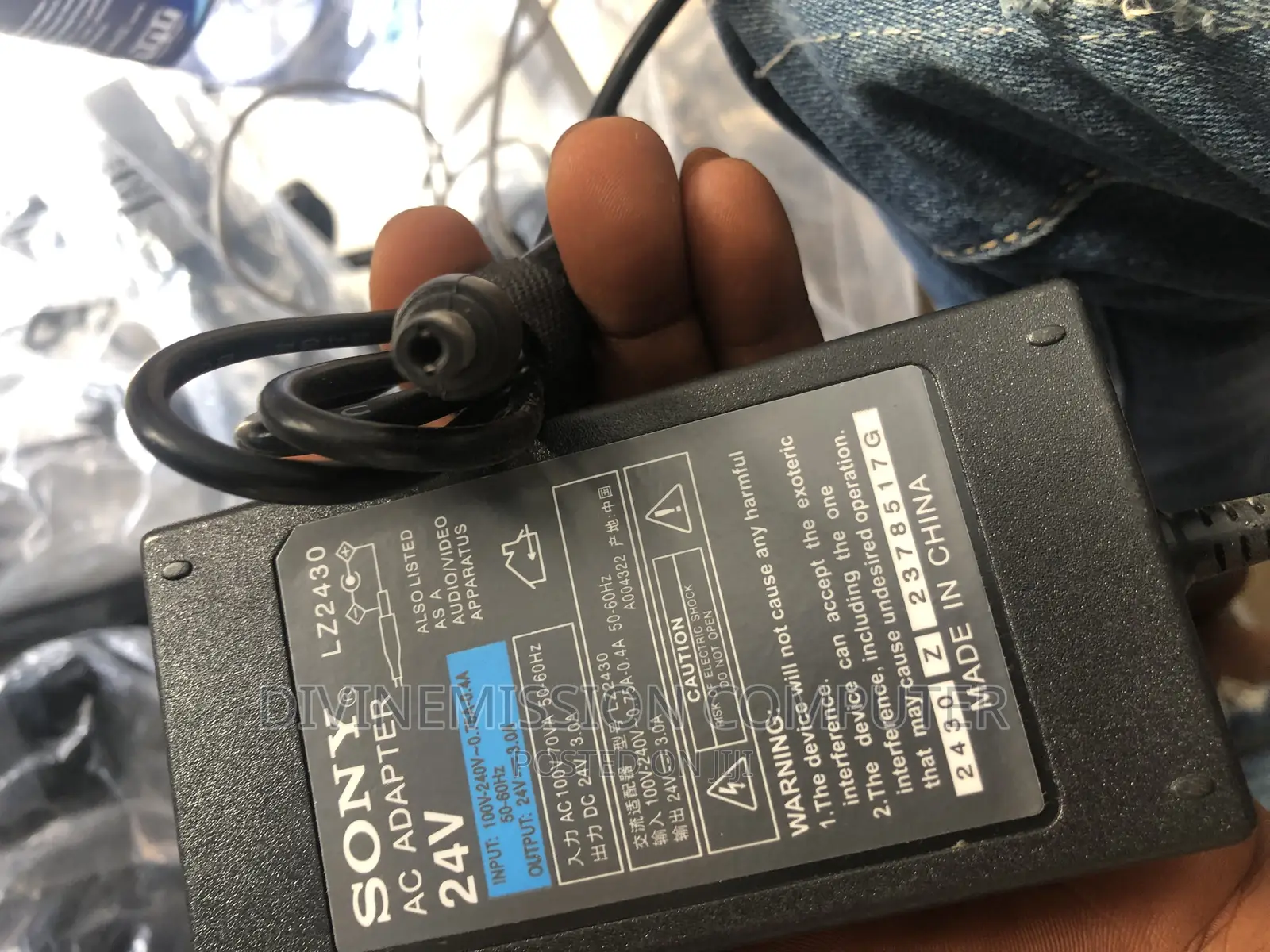 Sony AC ADAPTER 24v==3.0A