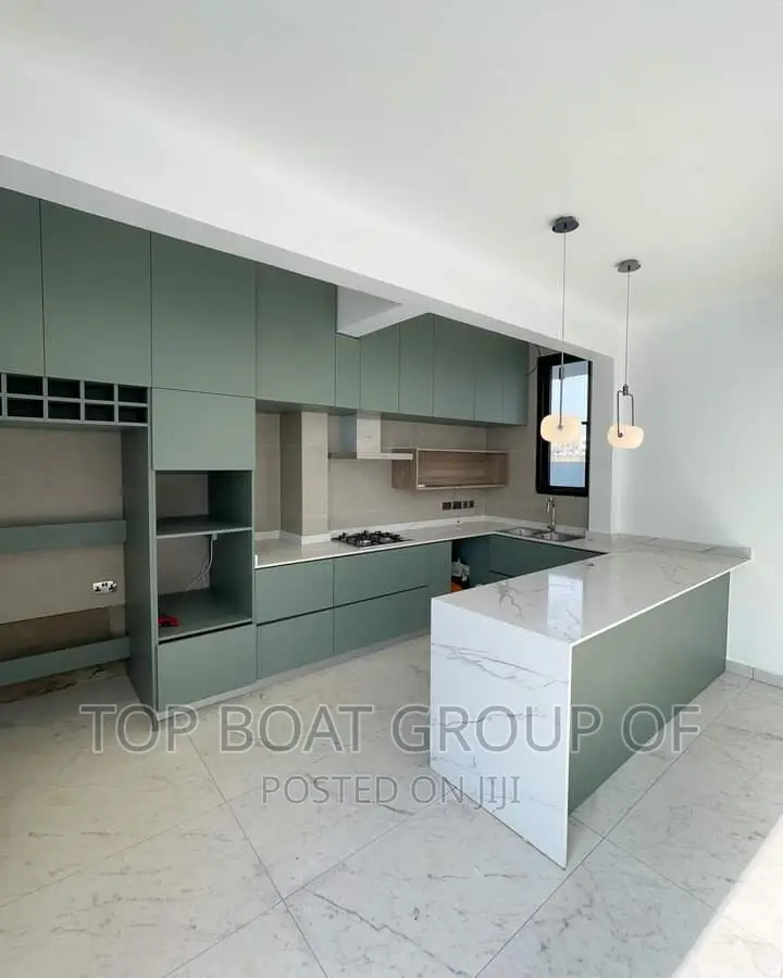 Furnished 5bdrm House in Top Boat Estate, Kumasi Metropolitan for sale