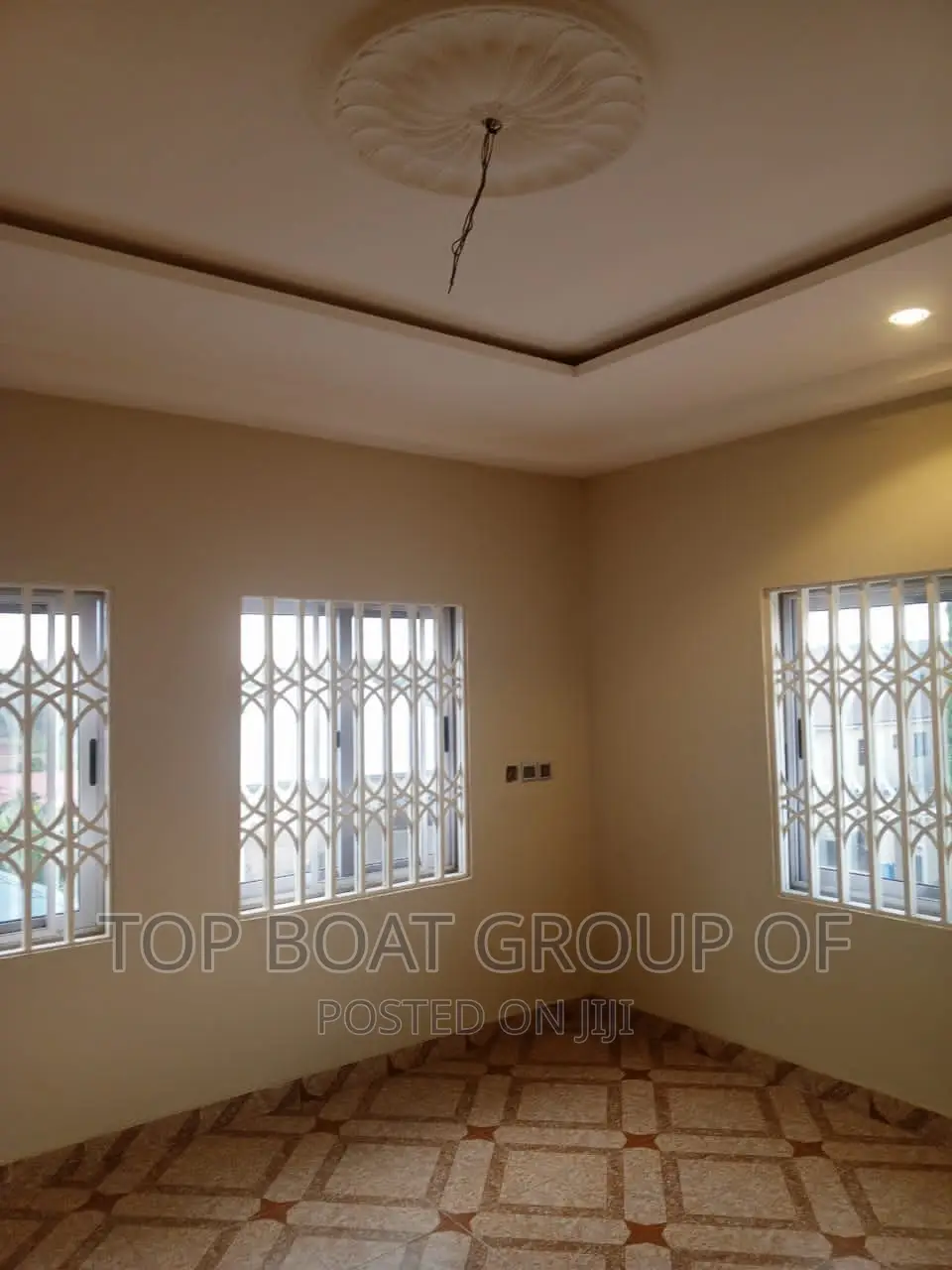 Furnished 5bdrm House in Top Boat Estate, Kumasi Metropolitan for sale