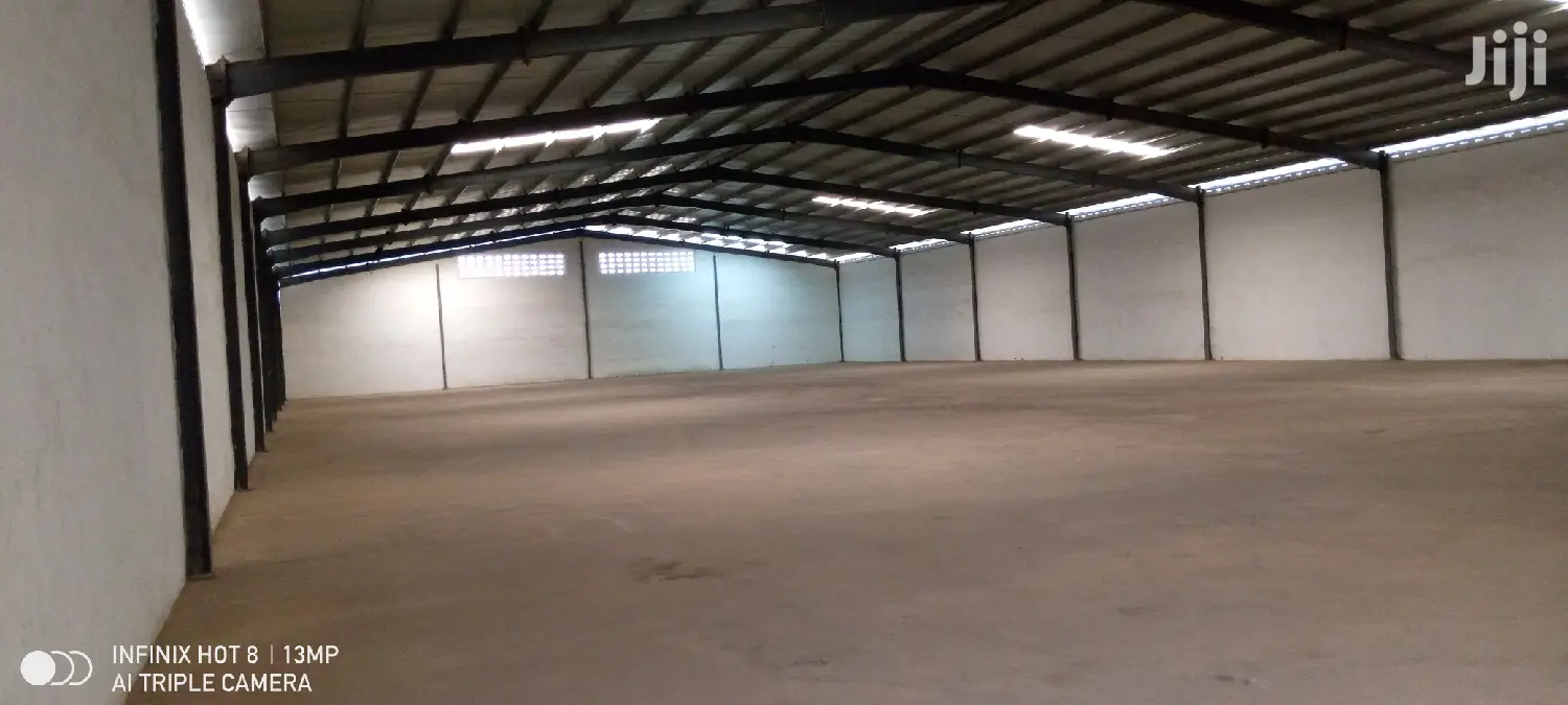 2400m2 WAREHOUSE @ TOR