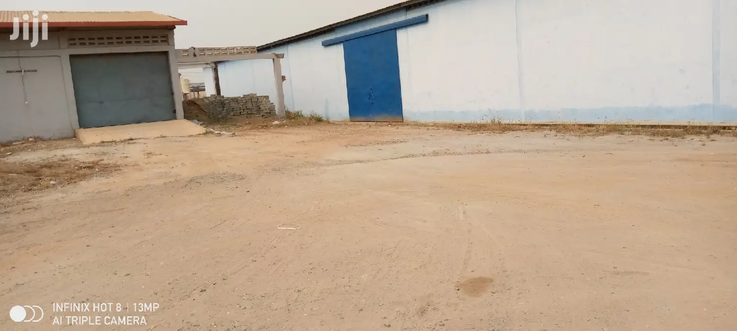 2400m2 WAREHOUSE @ TOR
