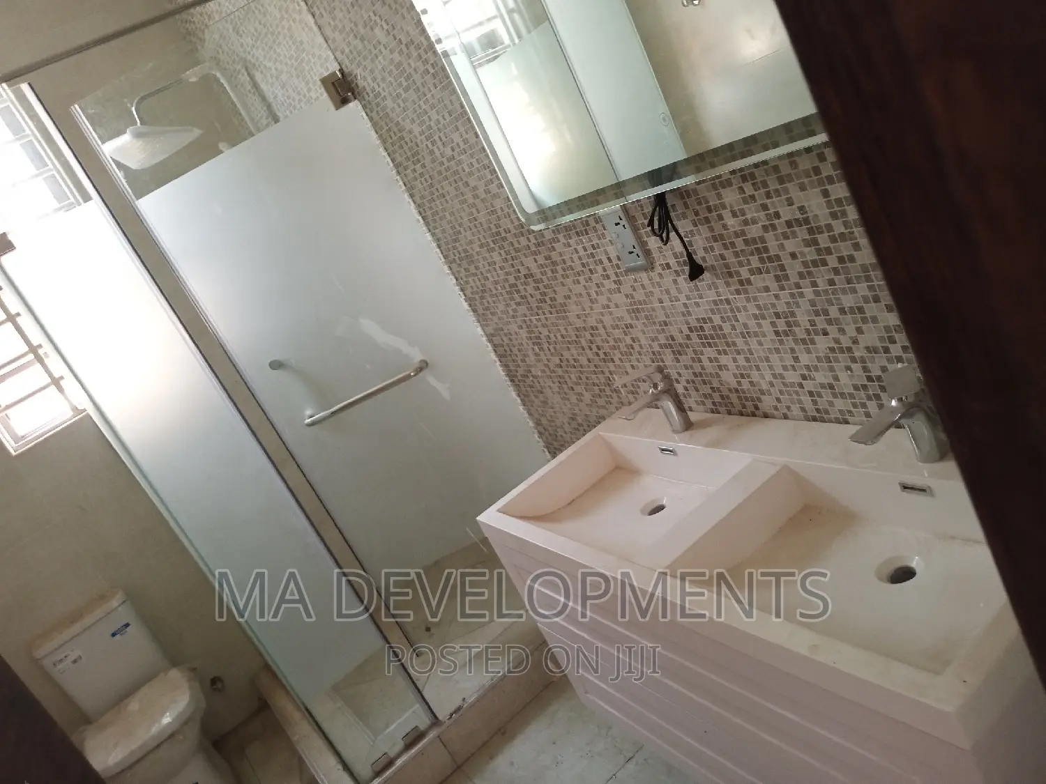 5bdrm Duplex in Ma Developments, CFC Estates for sale