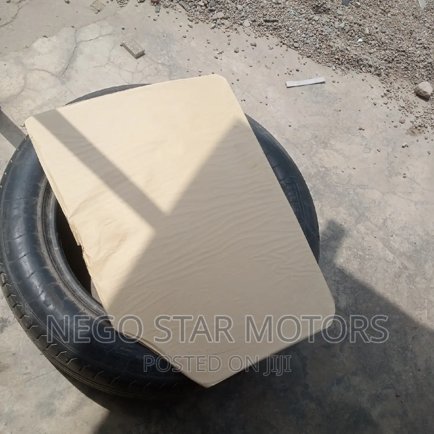 Isuzu Dmax 2012 Door Glass
