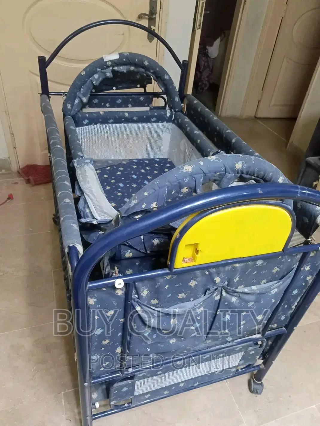 Baby's Cot With Mosquito Net