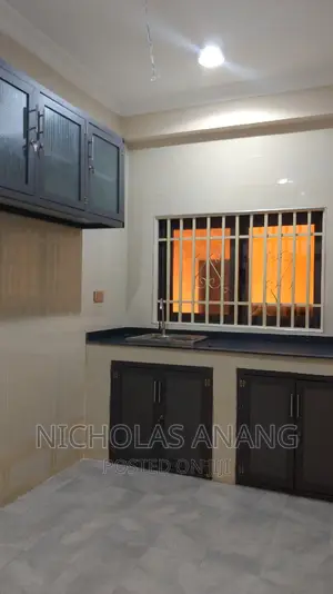 2bdrm Apartment in Dorns Properties, New Town for rent