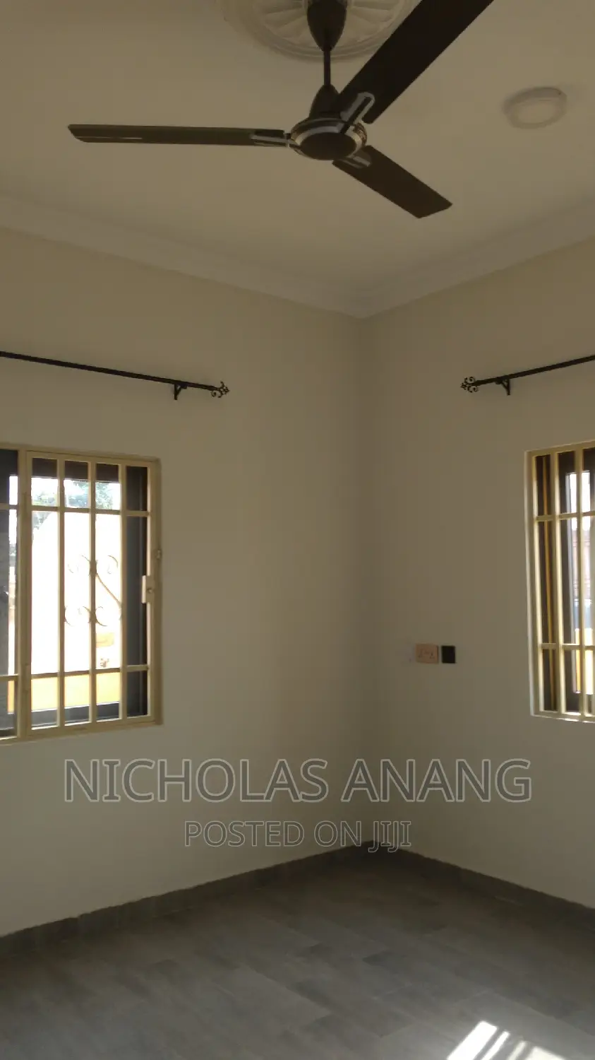 2bdrm Apartment in Dorns Properties, New Town for rent