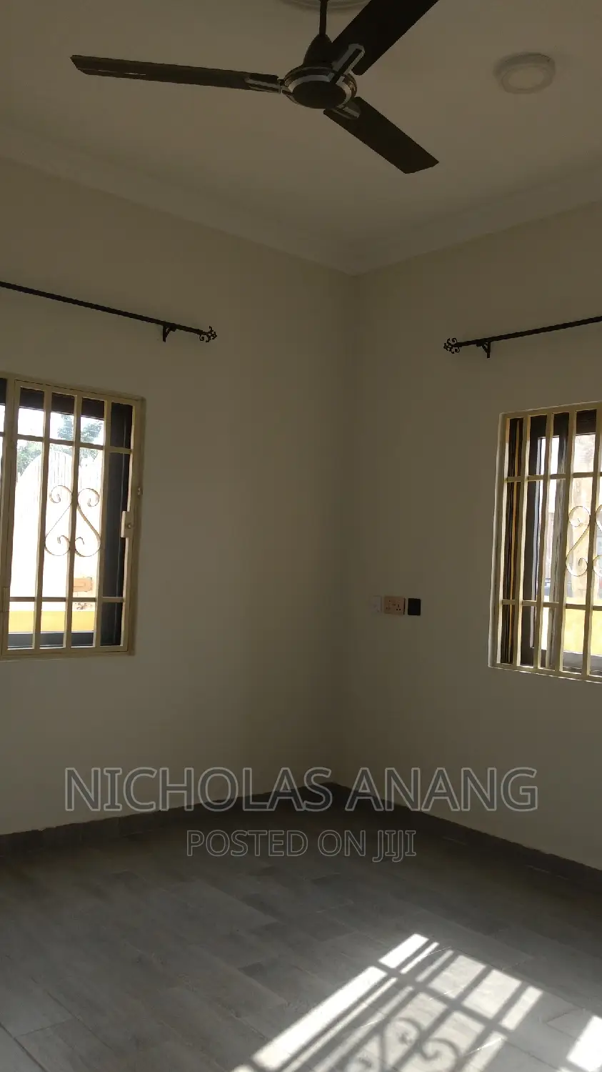 2bdrm Apartment in Dorns Properties, New Town for rent