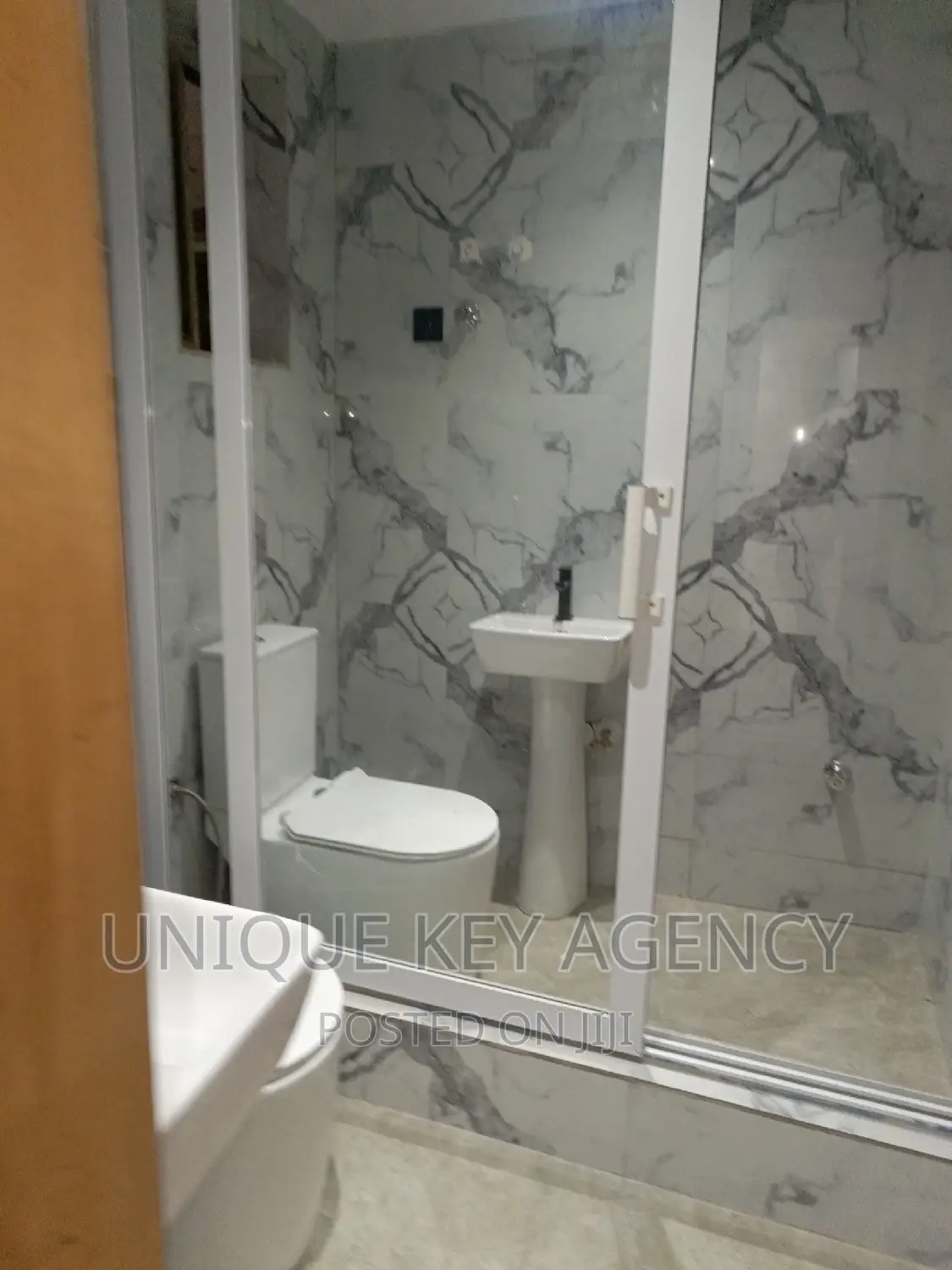1bdrm Apartment in Unique Key Agency, Dzorwulu for rent