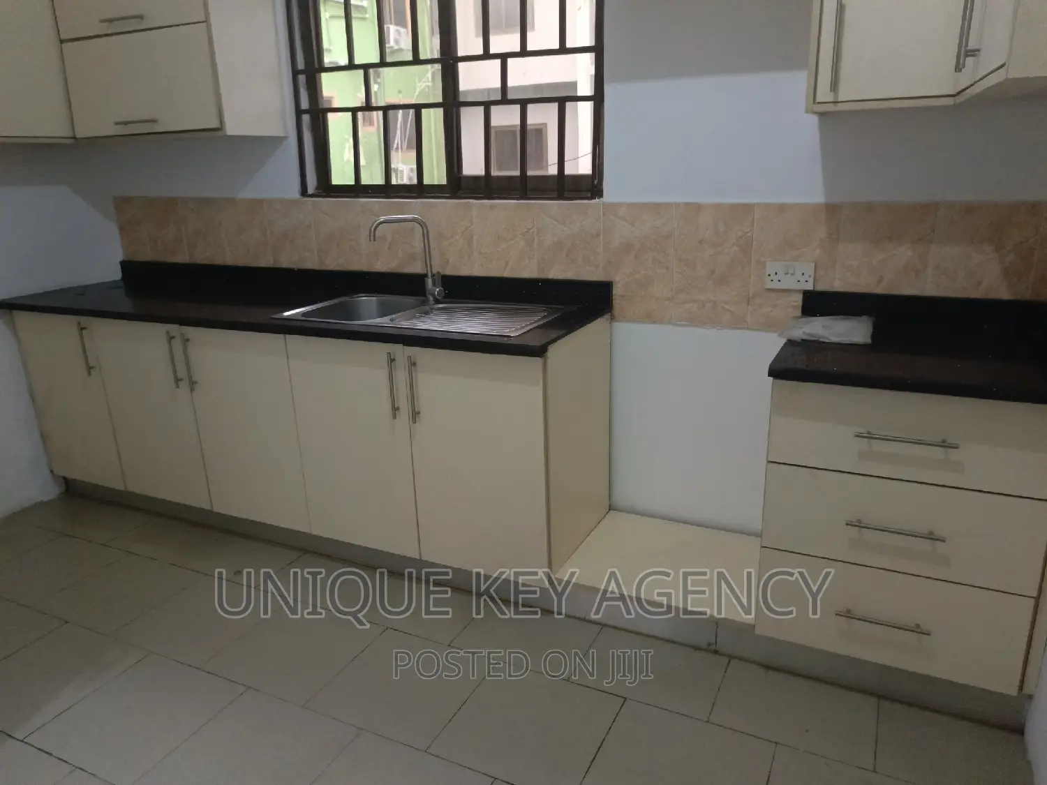 2bdrm Apartment in Unique Key Agency, Dzorwulu for rent