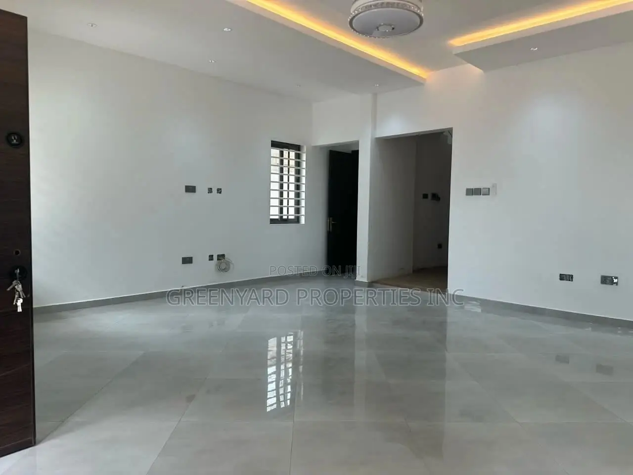 4bdrm Townhouse / Terrace in Cantonments for rent