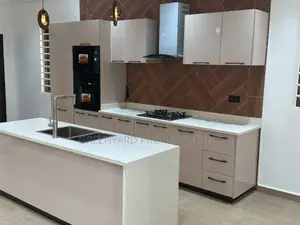 4bdrm Townhouse / Terrace in Cantonments for rent