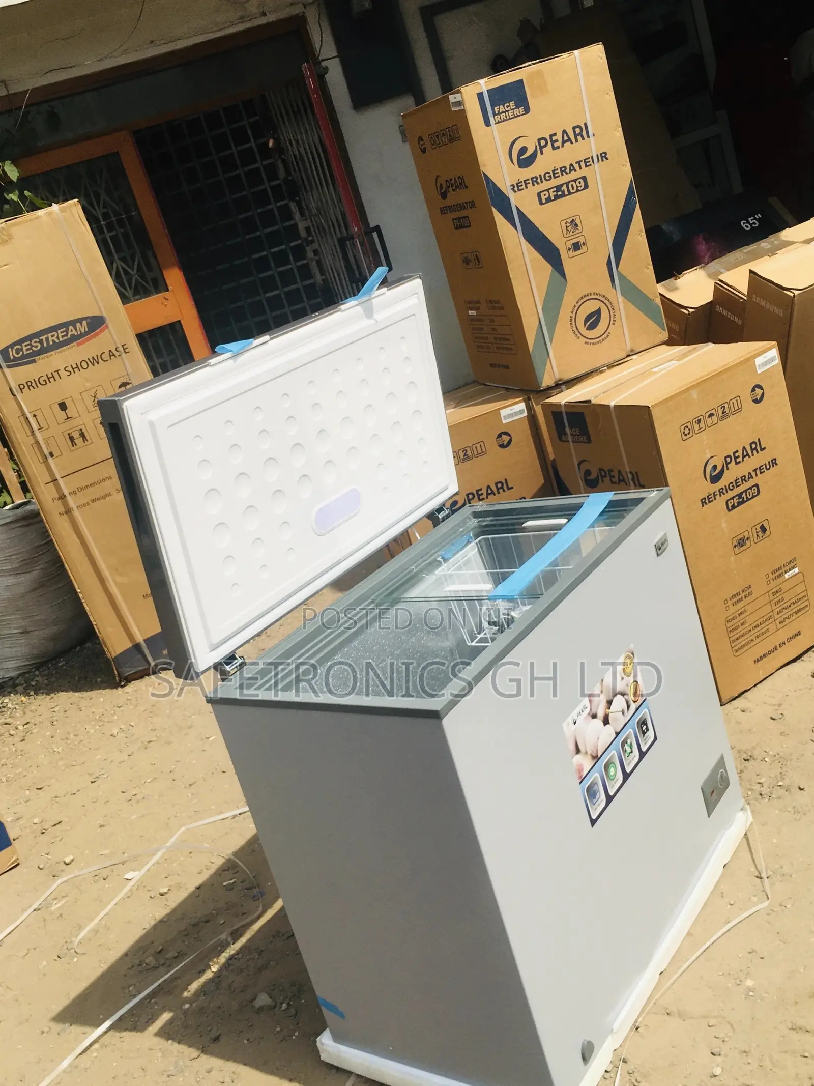 Electric Chestfreezer Pearl PCF-240 200 Liters Singledoor