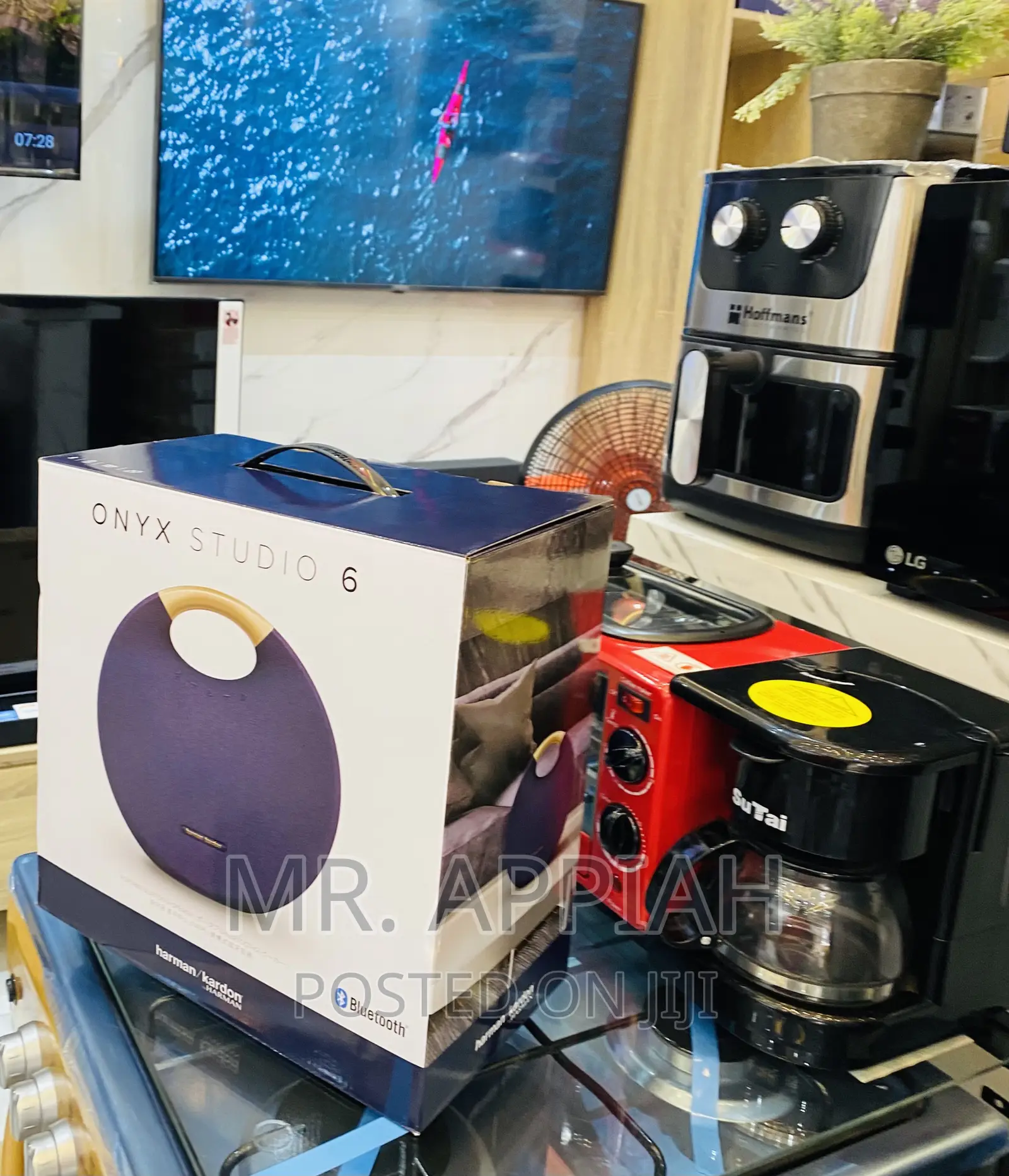 High Quality Onyx Studio Rechargeable Speaker,Black.