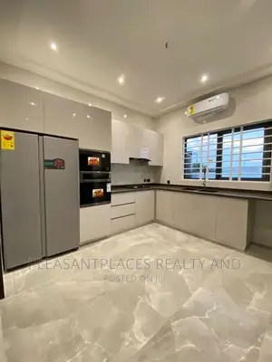4bdrm Duplex in Pleasantplaces, East Legon for sale