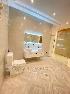 4bdrm Duplex in Pleasantplaces, East Legon for sale