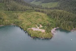 30 ACRES of Island Akosombo